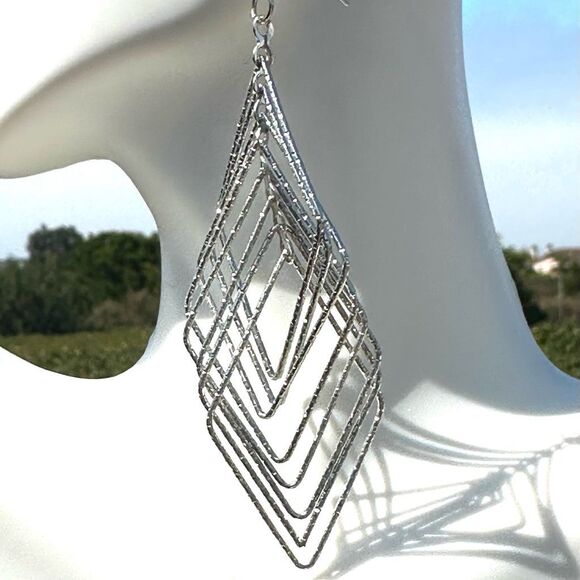 Silver tone geometric drop earrings - Picture 4 of 8